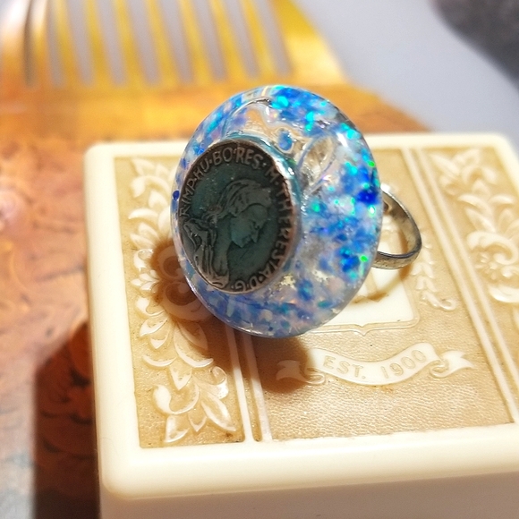 FLOATING OPALS MzMax Resin Designs Ring - Picture 5 of 8